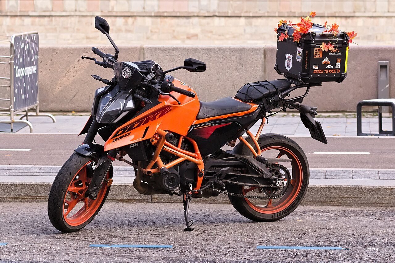 KTM 390 Duke 2023 - foto 2
