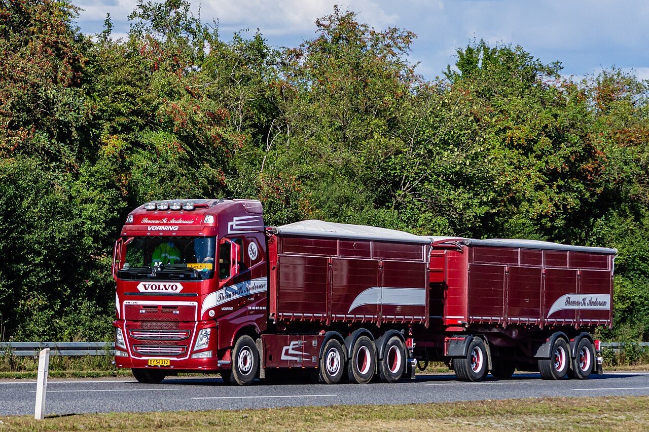 Volvo FH 460 6x2 Globetrotter 2019 - foto 3